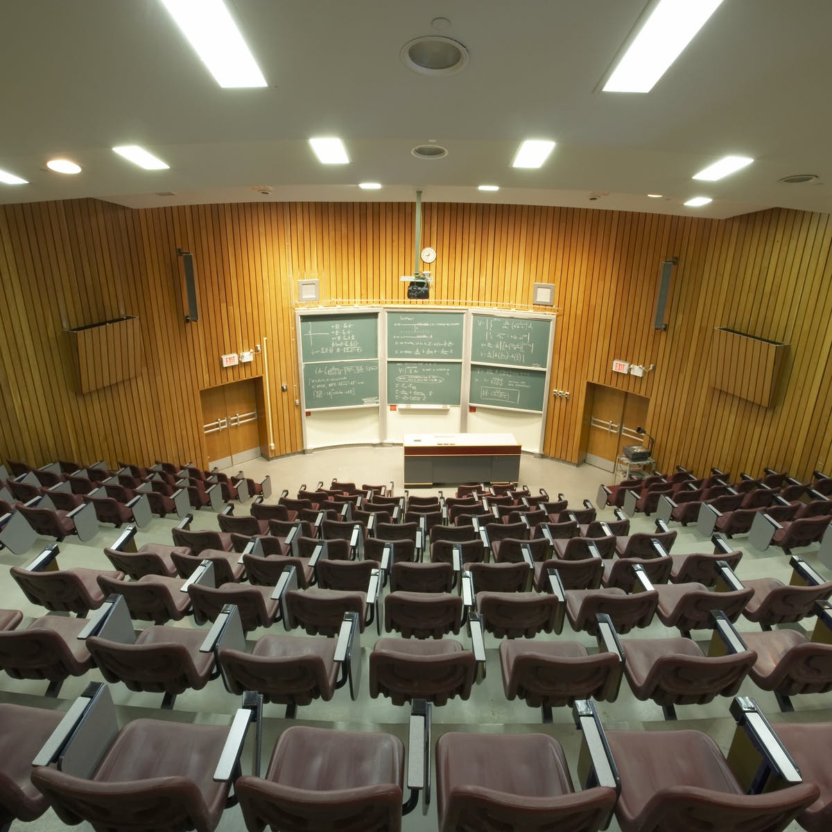 Lecture hall - The Larson Lab @ NCSU - College of Natural Resources at NC State University